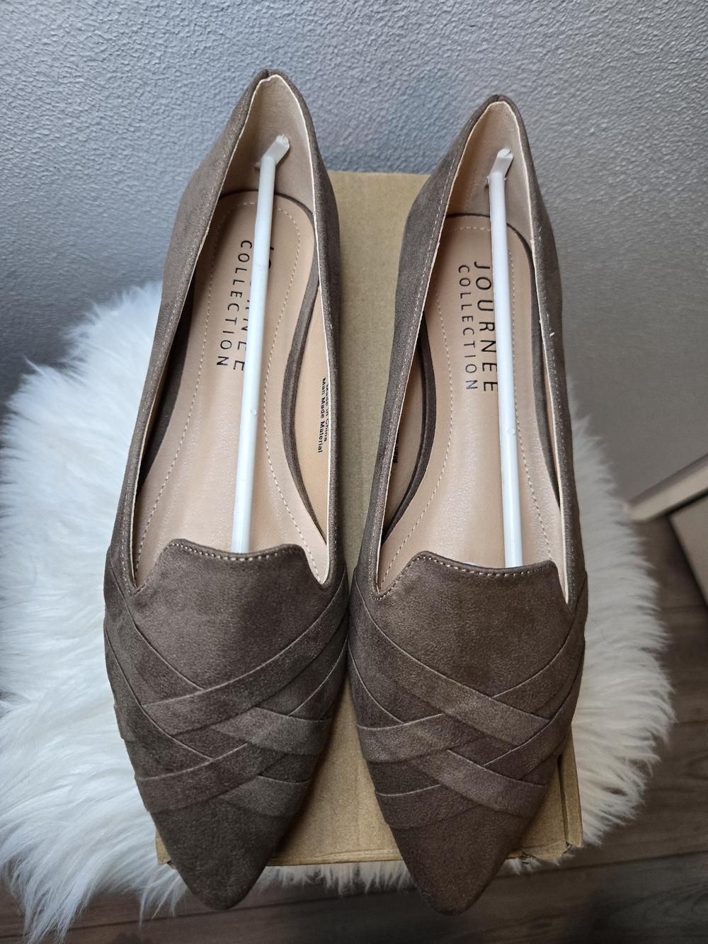 Journee Collection Mindee Taupe Braided Pointed-Toe Suede Flats Sz 7.5 New - Picture 4 of 8